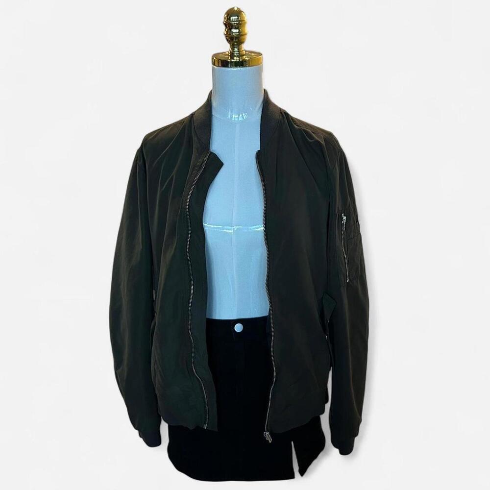 Army green bomber‎ jacket